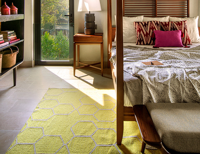 handmade-rugs-for-teen-bedroom